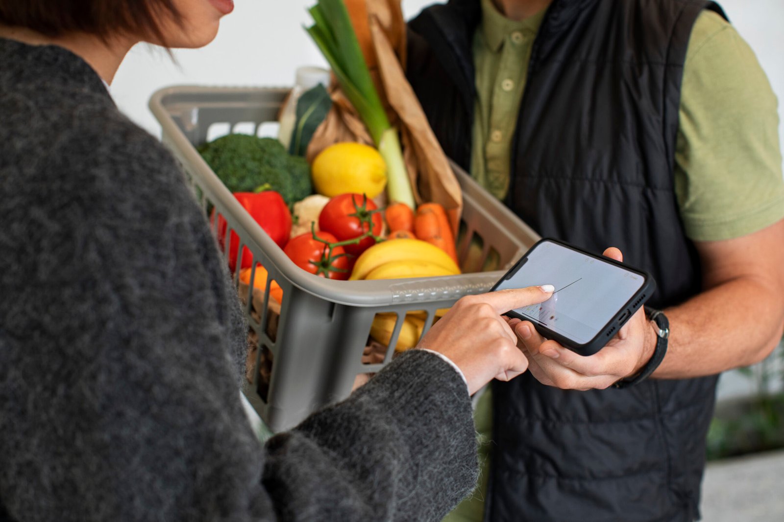 How Grocery Delivery Data Improves Pricing Decisions and Competitive Intelligence
